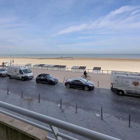 Awesome Apartment In Oostende With House Sea View Eksteriør billede