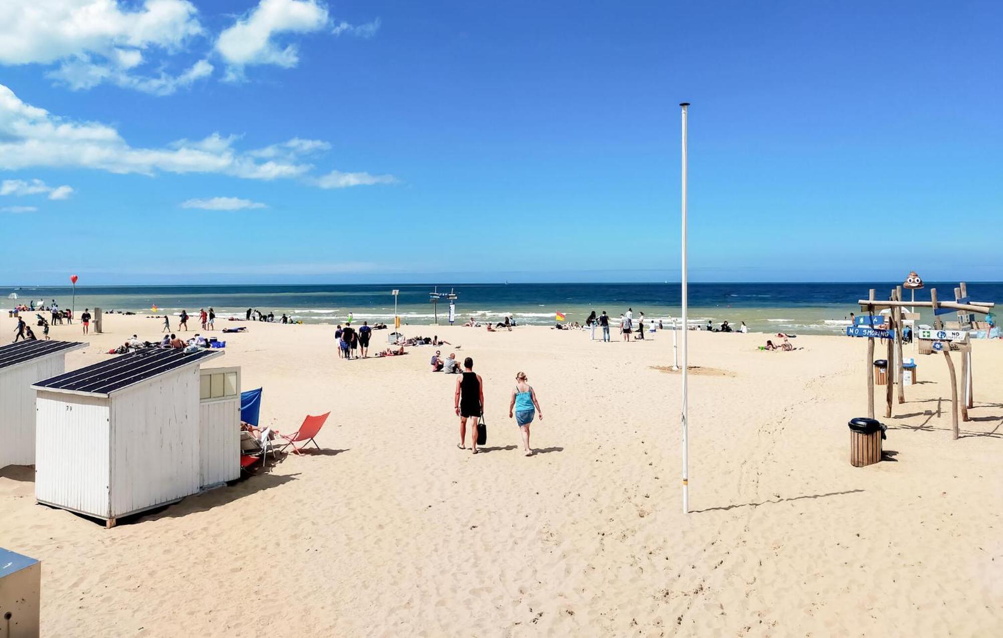 Awesome Apartment In Oostende With House Sea View Eksteriør billede
